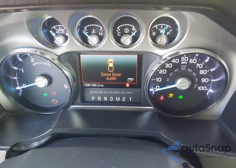 2015 Ford F-250 Lariat z USA, uszkodzony, nr VIN 1FT7W2BT0FEC39981